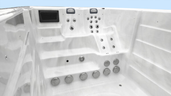 Dallas_164524_web SWIMSPA DALLAS 59